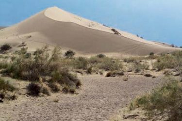 Kazachstan - národný park Altyn Emel - spievajúca piesočná duna