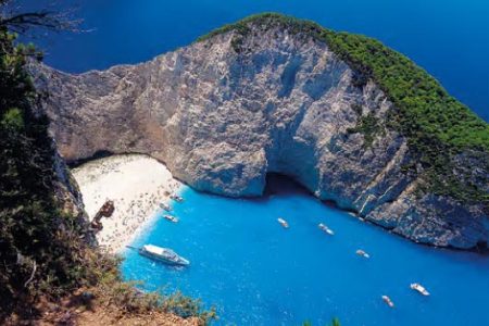 Grécko - ostrov Zakyntos - Pláž Navagio Grécko - ostrov Zakyntos - Pláž Navagio